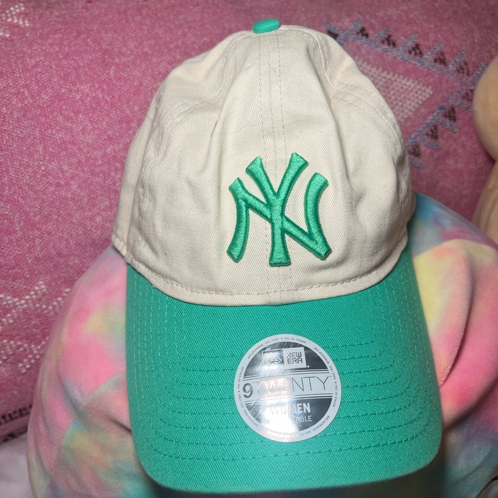 Green and Beige Yankees Baseball Hat